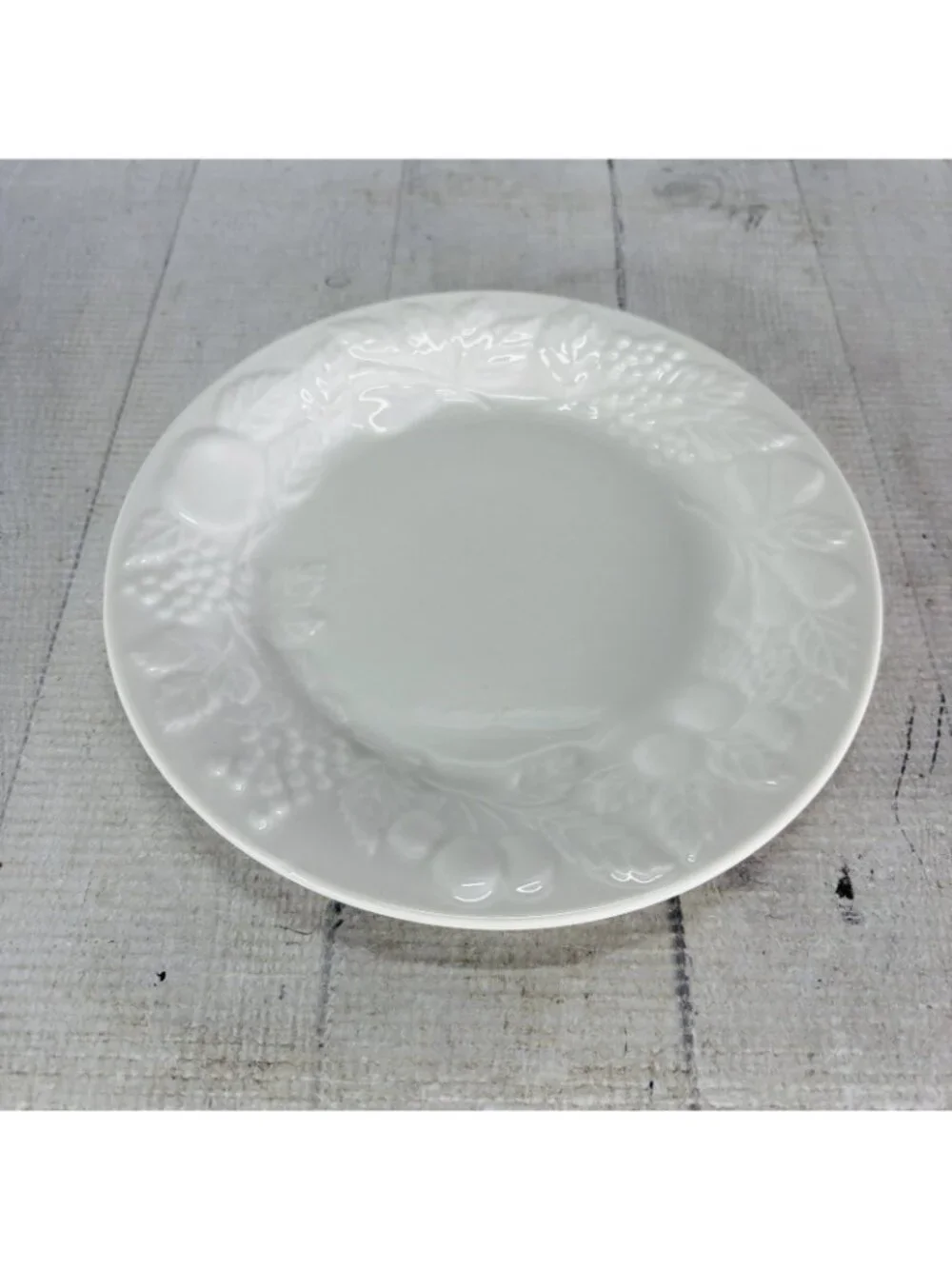 Gibson FRUIT Embossed Fruit White Shades Ceramic 7 3/4